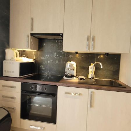 Lara II Apartman Debrecen Exterior foto